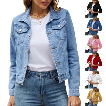 Женская короткая джинсовая укороченная куртка-дальнобойщик с длинным рукавом и карманами на пуговицах