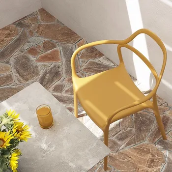 Простой обеденный стул на открытом воздухе Патио Водонепроницаемый Современный Обеденный Стул Роскошная Пластиковая мебель для гостиной на балконе в скандинавском стиле